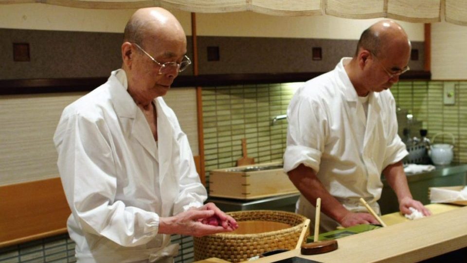 Jiro Ono making his award-winning sushi.