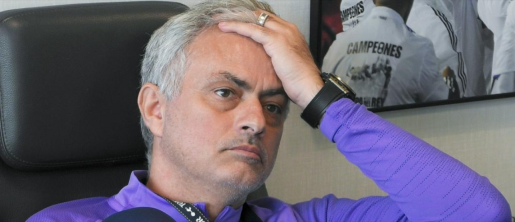 Jose Mourinho reacts to some news in All Or Nothing:Tottenham Hotspur.