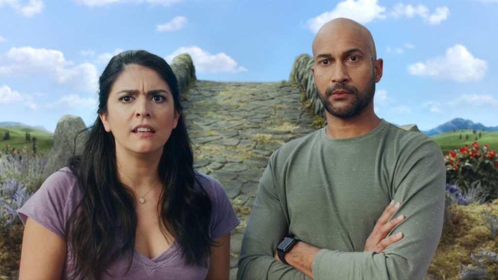 Cecily Strong and Keegan-Michael Key can't quite believe the town of Schmigadoon